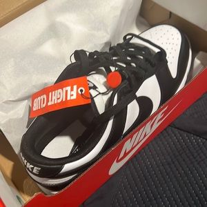 Black & white panda dunks Low